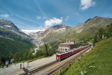  Switzerland Travel Centre