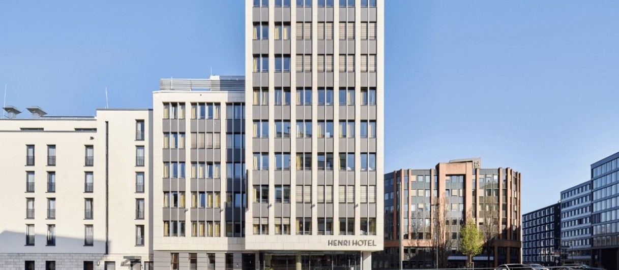 HENRI Düsseldorf - D, Nordrhein-Westfalen HENRI Düsseldorf - D, Nordrhein-Westfalen